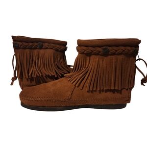 Minnetonka Women's Brown Fringe Boots sz6